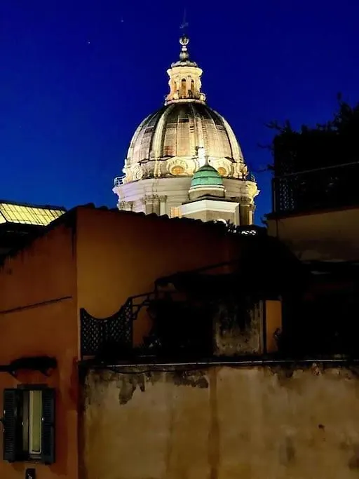 רומא La Rosa Di Piazza Spagna